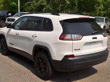 Used 2023 Jeep Cherokee Altitude Lux image 6