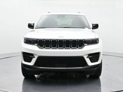 New 2025 Jeep Grand Cherokee Laredo X w/ Trailer Tow Package