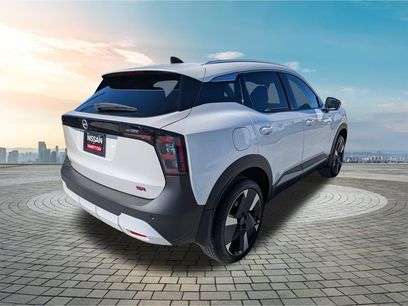 New 2026 Nissan Kicks SR w/ Cold Weather Package