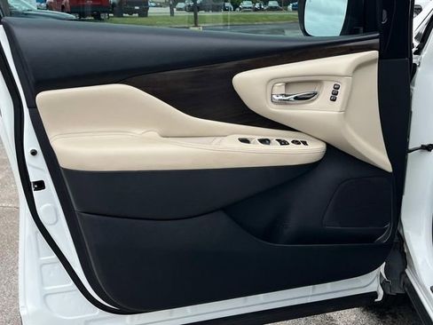 Used 2021 Nissan Murano Platinum w/ Cargo Package FWD image 30
