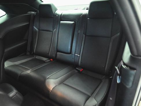 Used 2023 Dodge Challenger SXT w/ Plus Package image 25