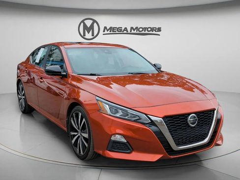 Used 2022 Nissan Altima 2.0 SR image 11