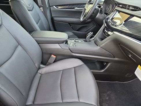 New 2025 Cadillac XT6 Premium Luxury w/ Technology Package image 10