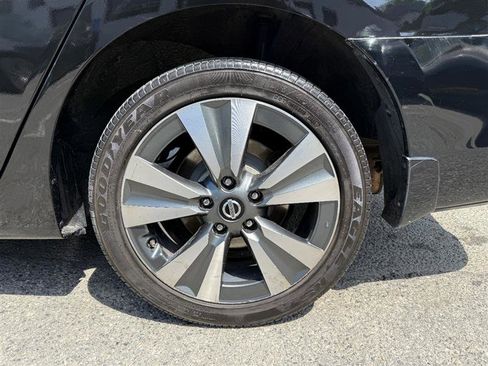 Used 2018 Nissan Sentra SL w/ Protection Package FWD image 13