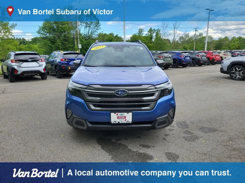 Certified 2025 Subaru Forester Limited AWD/4WD image 8
