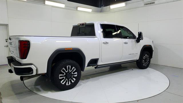 Used 2024 GMC Sierra 2500 Denali Ultimate AWD/4WD image 8
