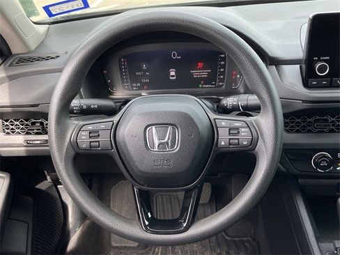 Used 2025 Honda Accord LX image 11