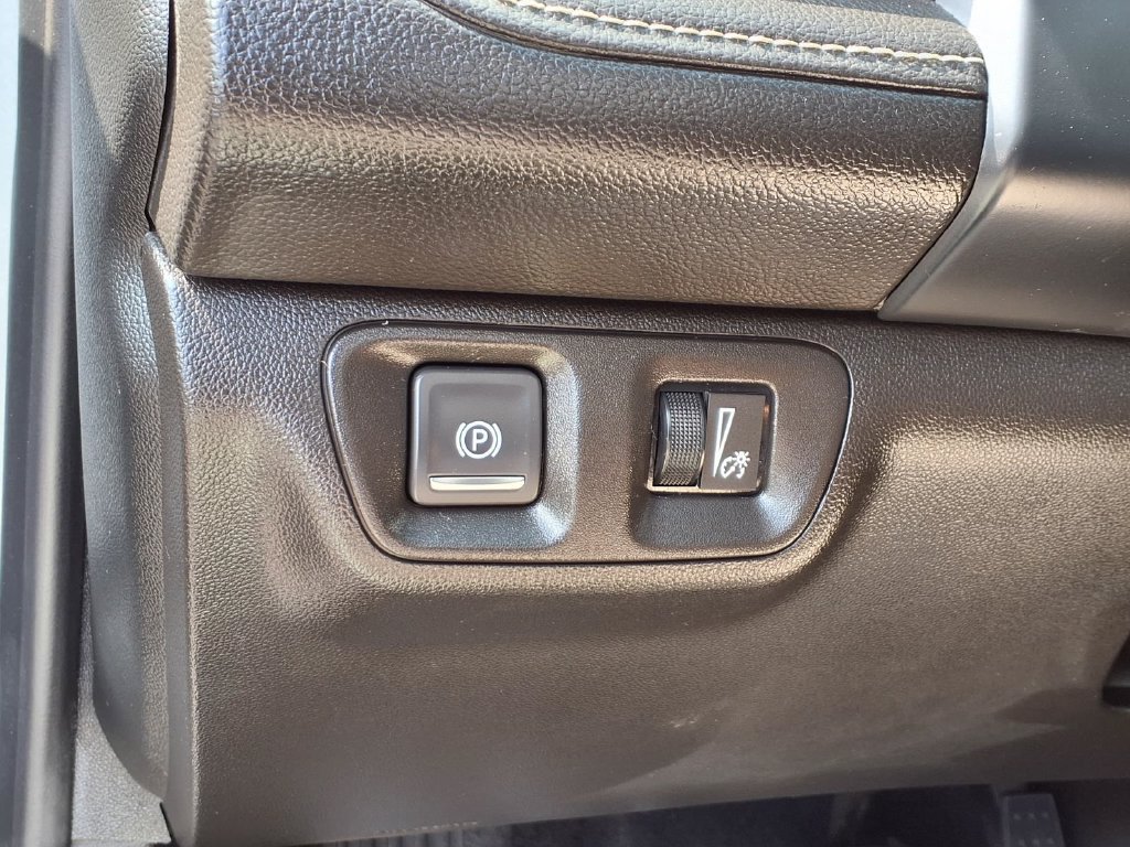 Used 2023 GMC Acadia SLT AWD/4WD image 15