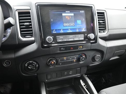 Used 2023 Nissan Frontier SV AWD/4WD image 18