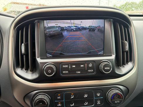 Used 2015 Chevrolet Colorado Z71 AWD/4WD image 24