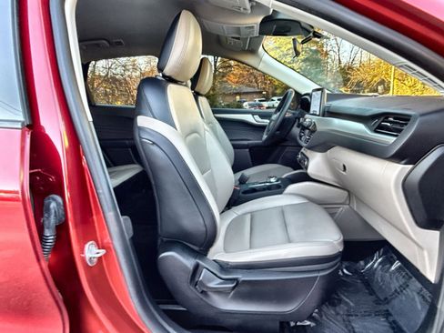 Used 2021 Ford Escape SEL w/ Technology Package image 26