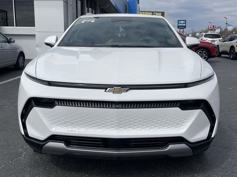 Certified 2025 Chevrolet Equinox EV LT image 7