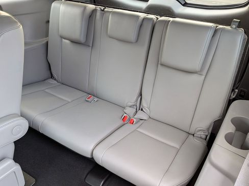 Used 2019 Toyota Highlander XLE image 33