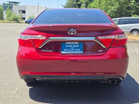 Used 2017 Toyota Camry SE w/ Protection Package (Q2) FWD image 5