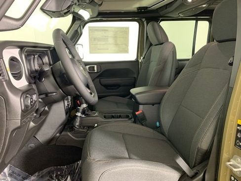 New 2026 Jeep Gladiator Sport AWD/4WD image 12
