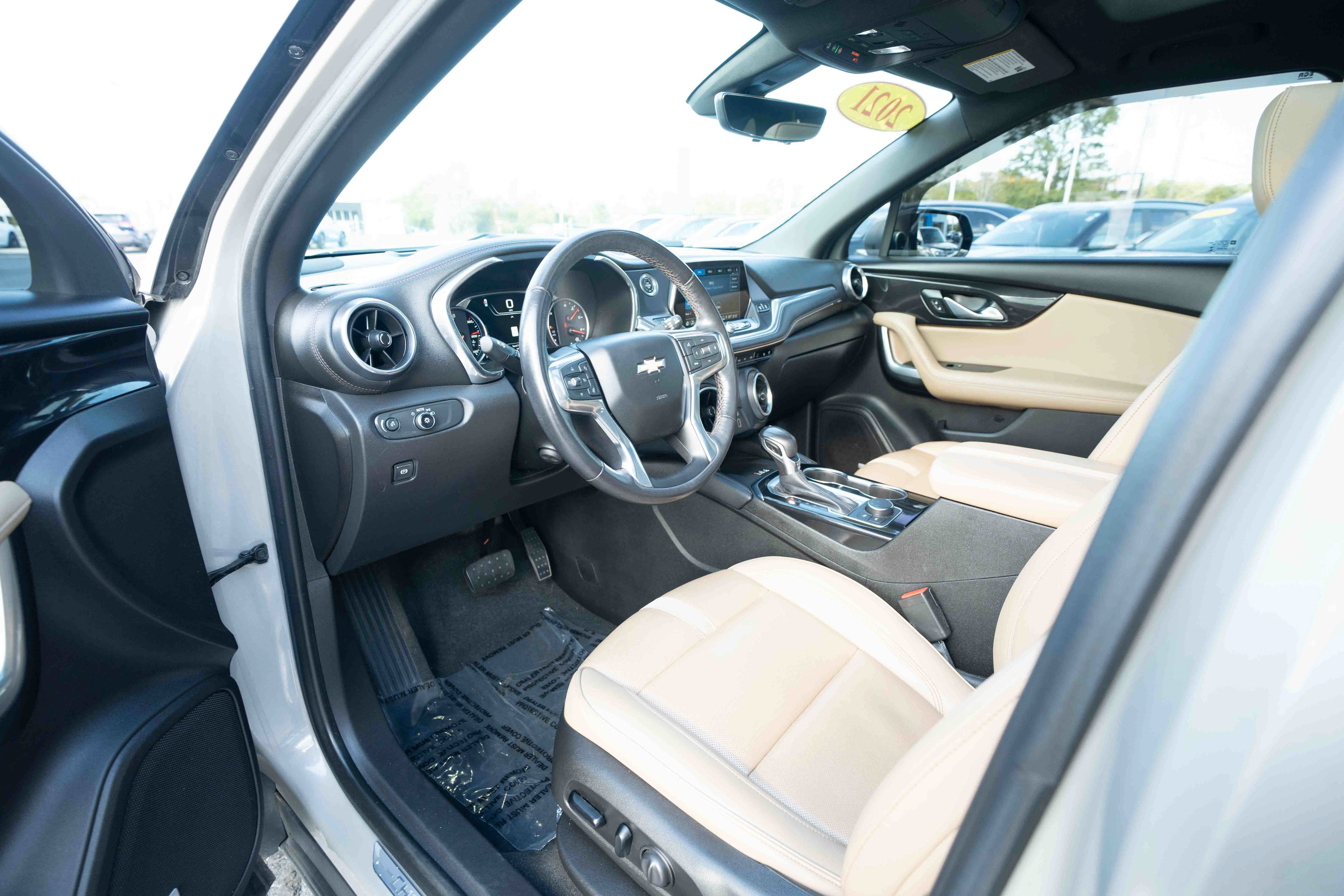Used 2021 Chevrolet Blazer Premier w/ Driver Confidence II Package FWD image 8