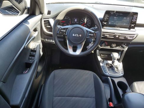 Used 2023 Kia Seltos LX AWD/4WD image 12