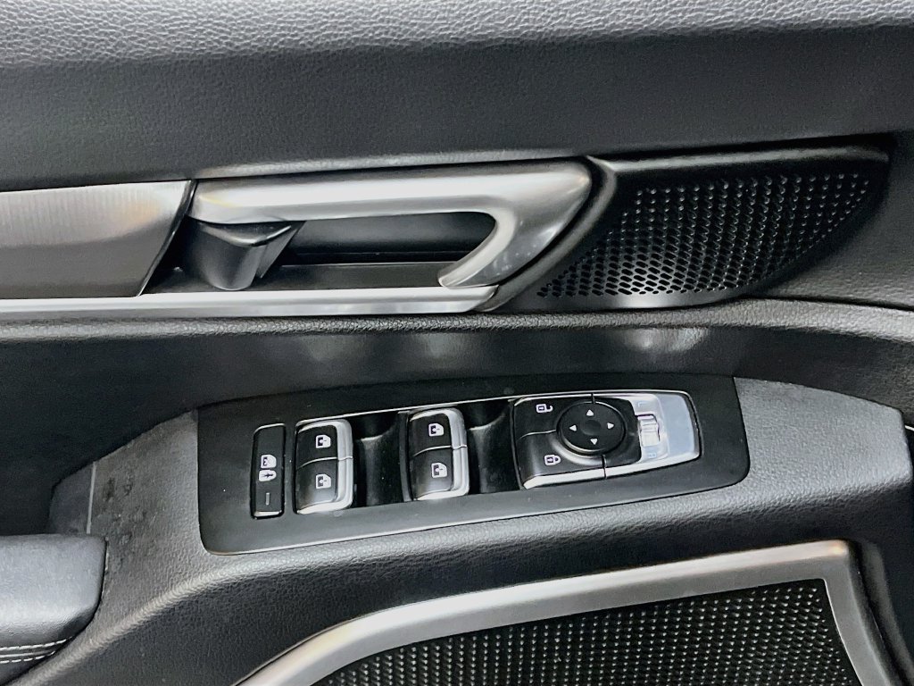 Used 2023 Kia Telluride S AWD/4WD image 18