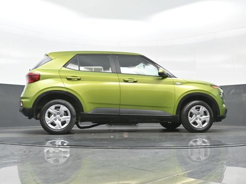 Used 2020 Hyundai Venue SE FWD image 40