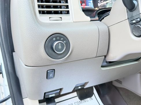 Used 2015 Lincoln Navigator L 4WD image 18