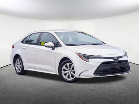 Certified 2024 Toyota Corolla LE FWD image 2