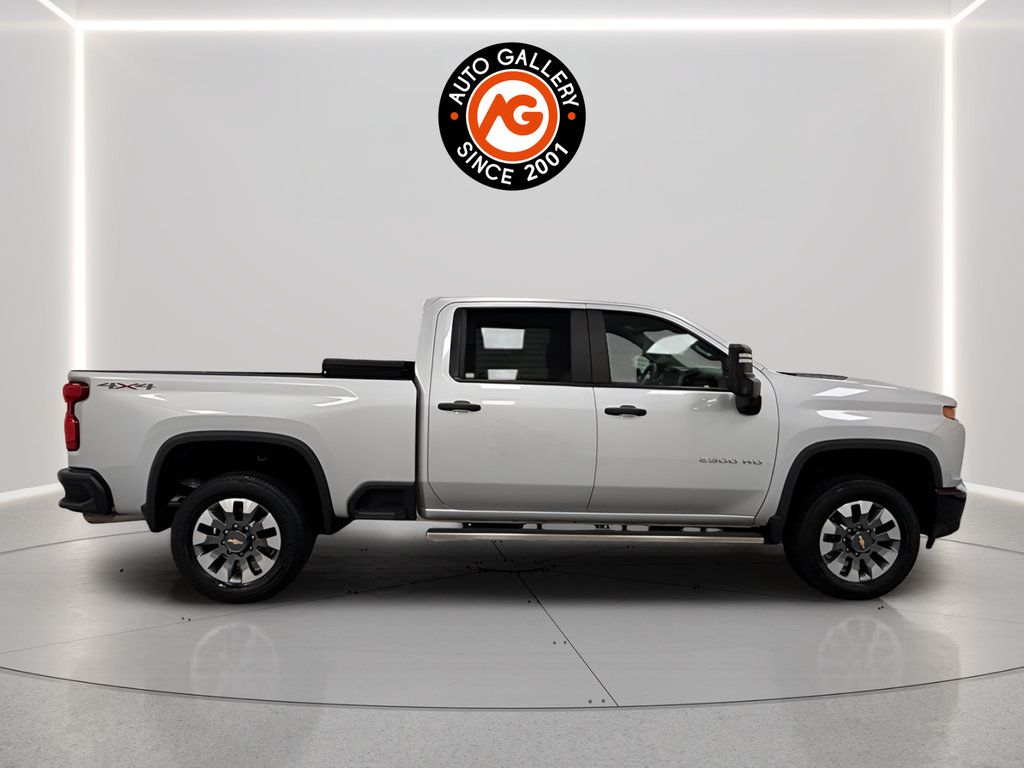Used 2022 Chevrolet Silverado 2500 Custom w/ Custom Value Package AWD/4WD image 2