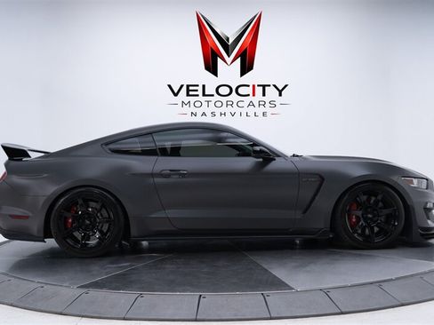 Used 2018 Ford Mustang Shelby GT350R w/ GT350R Equipment Group 920A RWD image 5