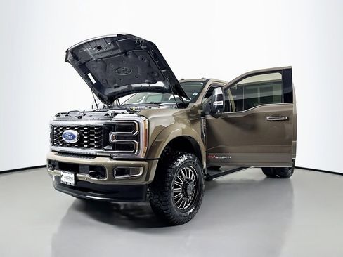 Used 2026 Ford F450 Platinum w/ Platinum Plus Package image 31