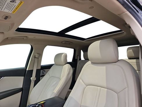 Used 2016 Lincoln MKX Reserve w/ Luxury Package FWD image 29