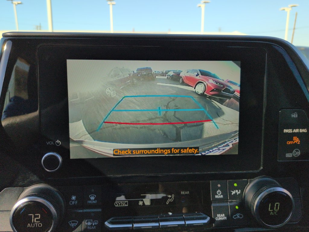 Used 2023 Toyota Highlander LE AWD/4WD image 20
