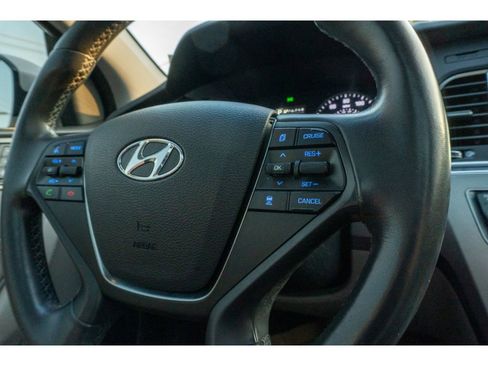 Used 2016 Hyundai Sonata Limited w/ Option Group 02 image 26