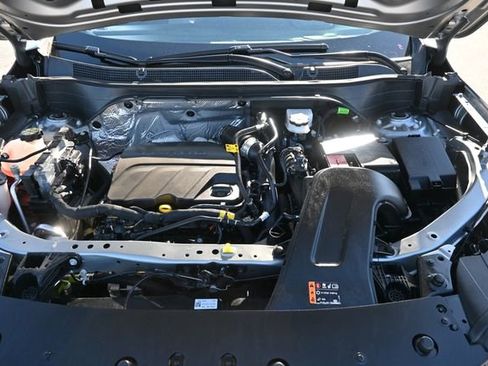 Used 2025 Chevrolet Trax LS image 21