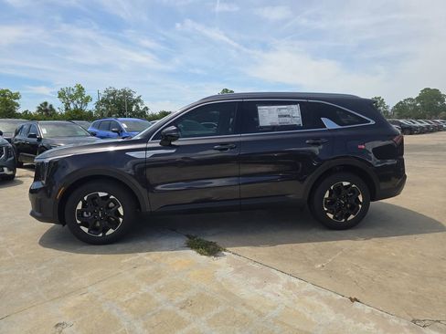 New 2026 Kia Sorento S FWD image 5