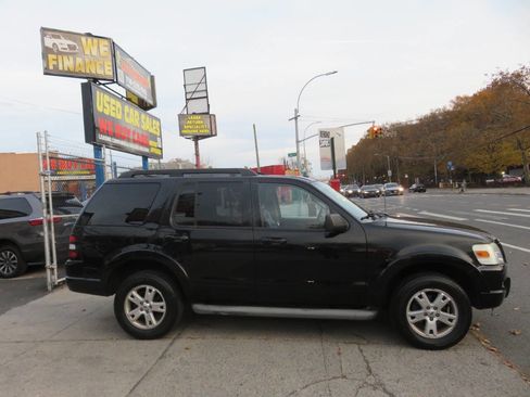 Used 2010 Ford Explorer XLT image 8