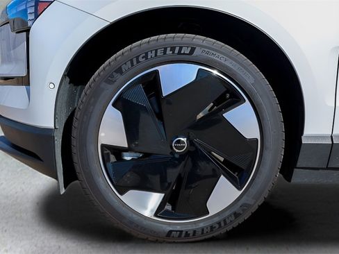 Used 2025 Volvo EX30 Ultra w/ Protection Package Premier image 33