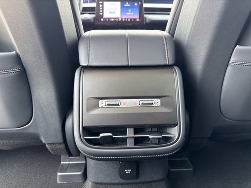 New 2026 Lincoln Nautilus Reserve w/ Jet Appearance Package AWD/4WD image 16