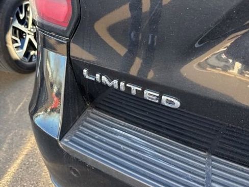 Used 2021 Ford Expedition Max Limited image 8