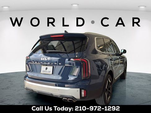 Used 2023 Kia Telluride EX w/ EX Captain's Chair Package FWD image 17