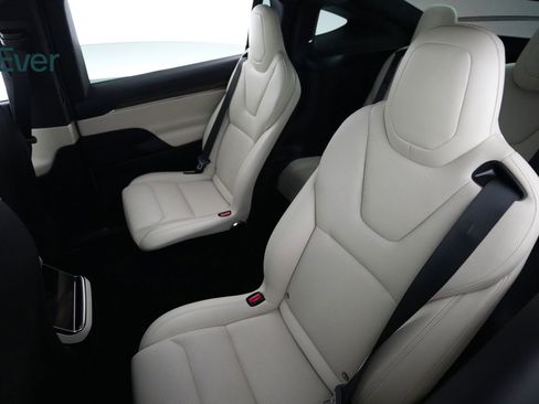 Used 2023 Tesla Model X image 24