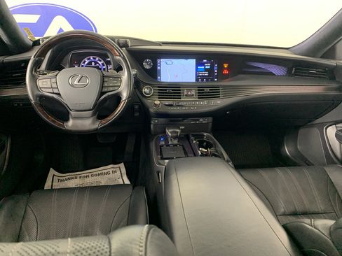 Used 2020 Lexus LS 500 w/ Interior Upgrade Package RWD image 35