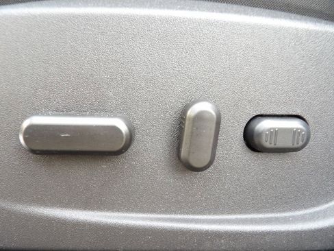 Used 2017 Ford Escape SE image 13