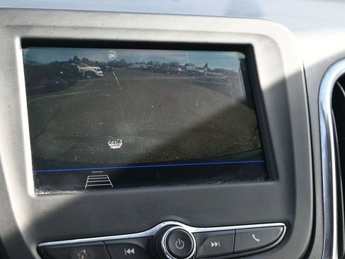 Used 2021 Chevrolet Equinox LT image 26