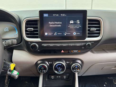 Used 2023 Hyundai Venue SEL FWD image 22