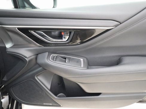 Used 2020 Subaru Outback Limited image 23