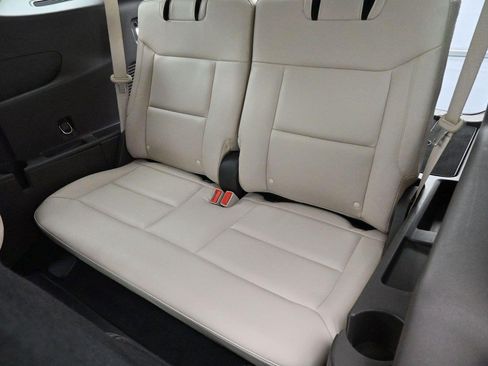 Used 2020 Ford Explorer Platinum w/ Premium Technology Package AWD/4WD image 33