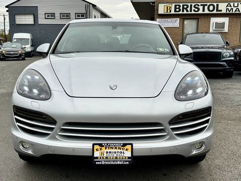 Used 2011 Porsche Cayenne S image 2