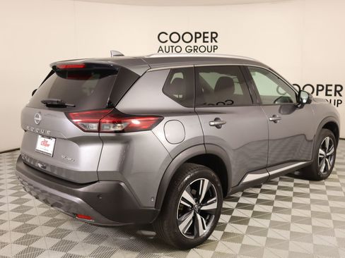 Used 2023 Nissan Rogue SL w/ SL Premium Package image 22