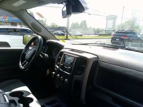 Used 2016 RAM 1500 Express AWD/4WD image 21