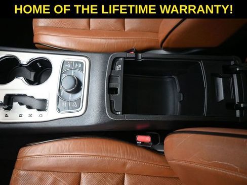 Used 2012 Jeep Grand Cherokee Overland Summit image 34