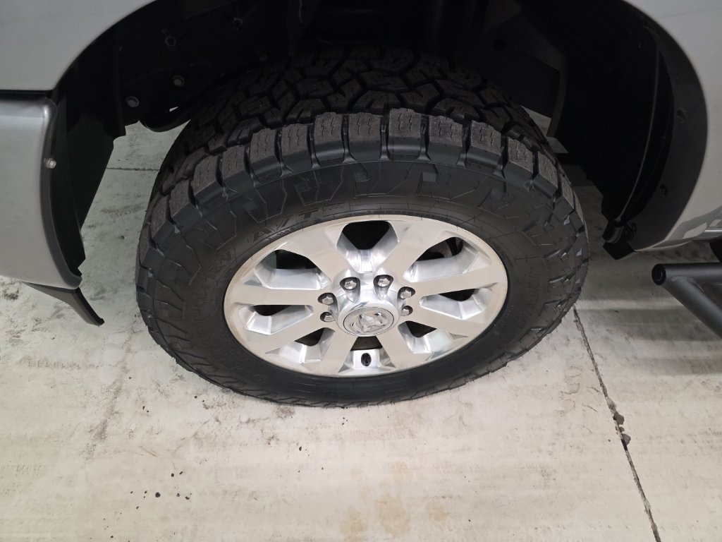 Used 2022 RAM 3500 Laramie AWD/4WD image 2